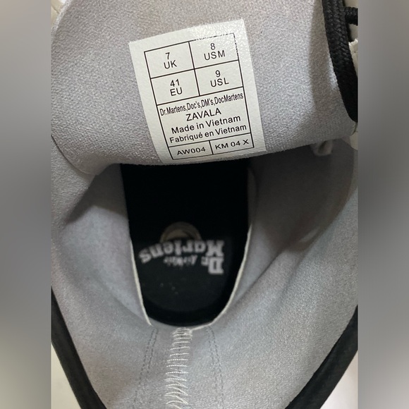 SOLD 🚨 Dr. Martens Leather Lace Up Boots - Picture 15 of 15